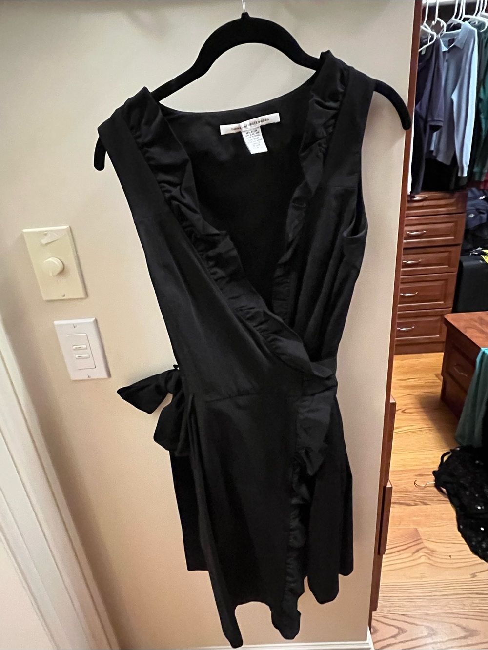 Diane Von Furstenberg Black Ruffle-Trim Wrap Mini Dress